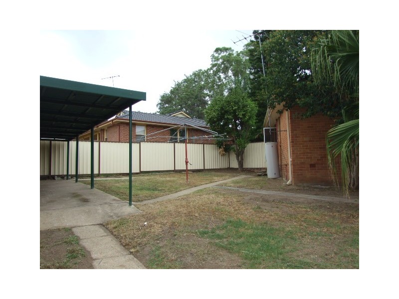 23 LANG CRESCENT, Blackett NSW 2770