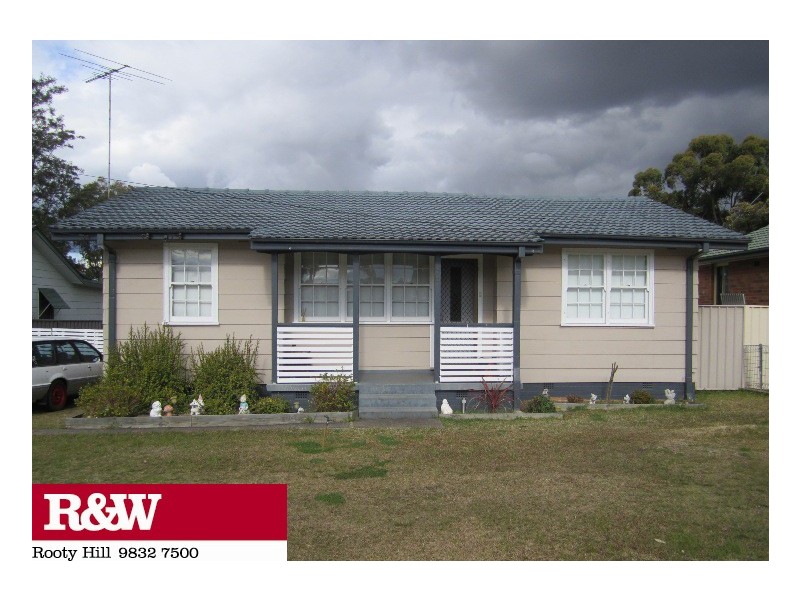 95  MANILA ROAD, Lethbridge Park NSW 2770