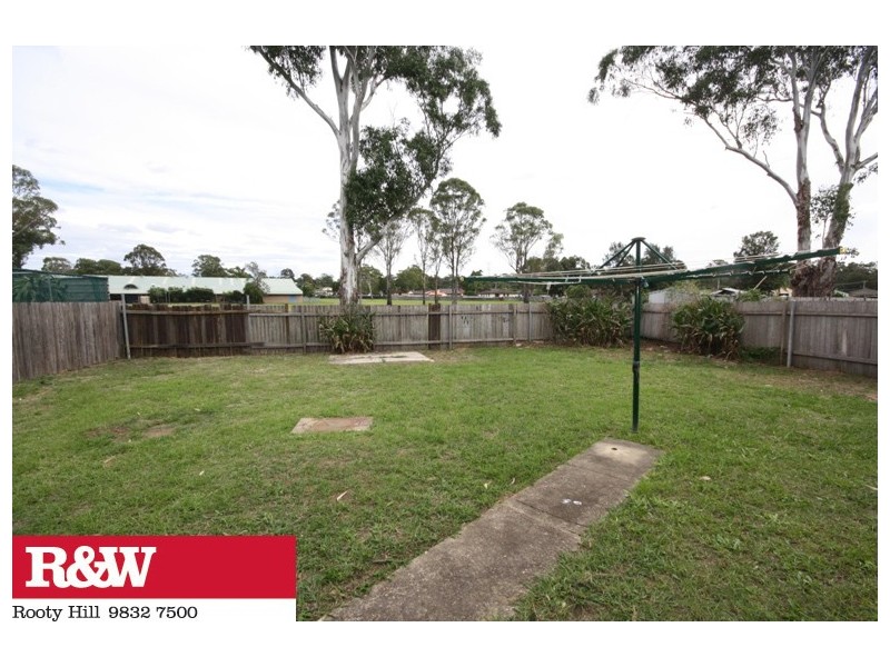 11 KOOMOOLOO CRESCENT, Shalvey NSW 2770