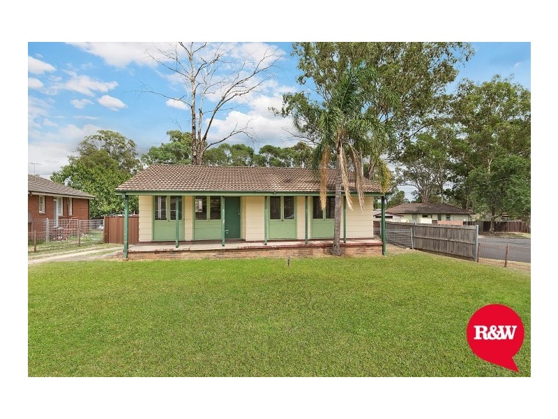 34 Keesing Crescent, Blackett NSW 2770