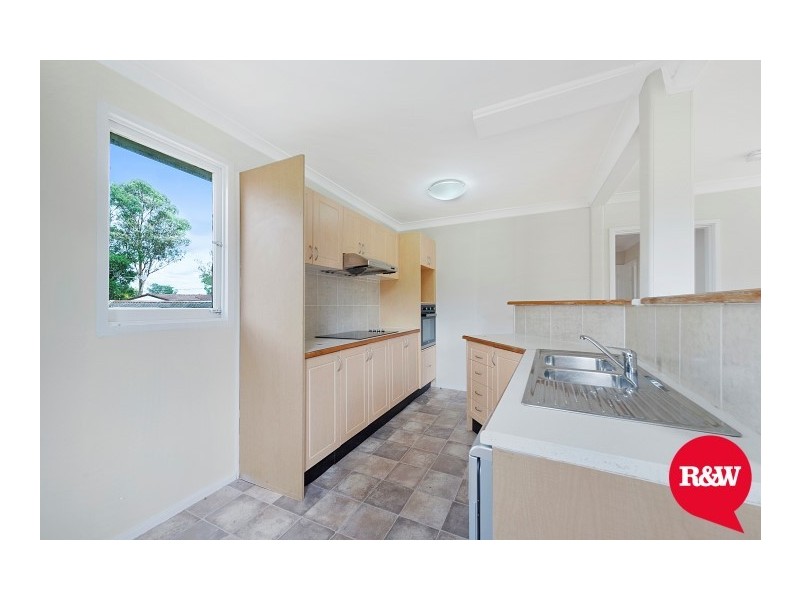 34 Keesing Crescent, Blackett NSW 2770