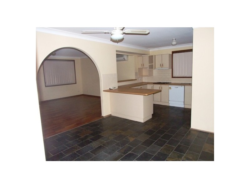 75  PINE CREEK CIRCUIT, St Clair NSW 2759