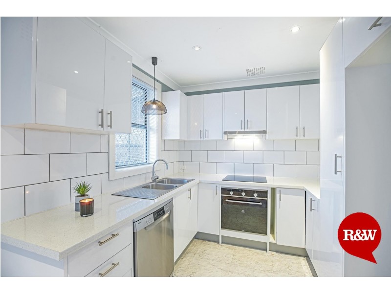 34 Bougainville Road, Lethbridge Park NSW 2770