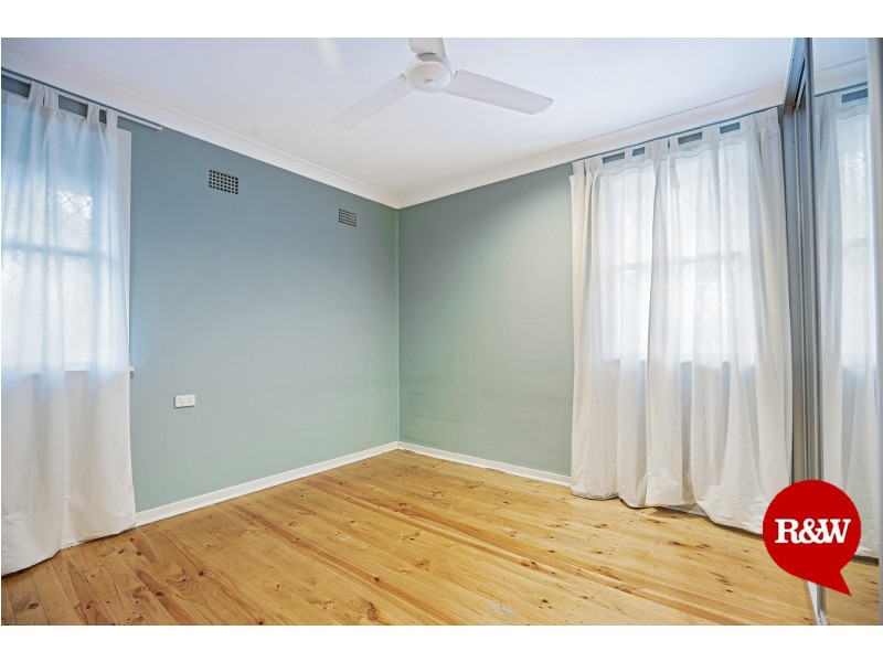 34 Bougainville Road, Lethbridge Park NSW 2770