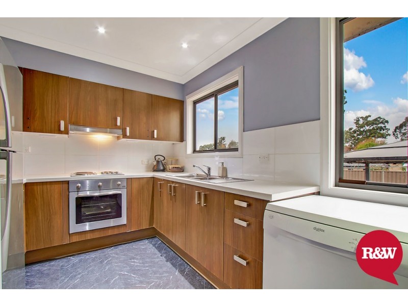 11 Rotorua Street, Lethbridge Park NSW 2770