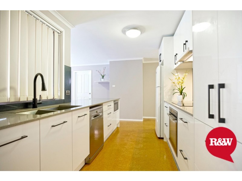 98 Cook Parade, St Clair NSW 2759