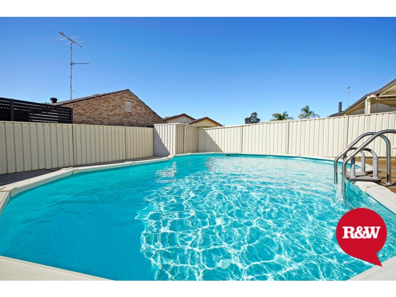 98 Cook Parade, St Clair NSW 2759