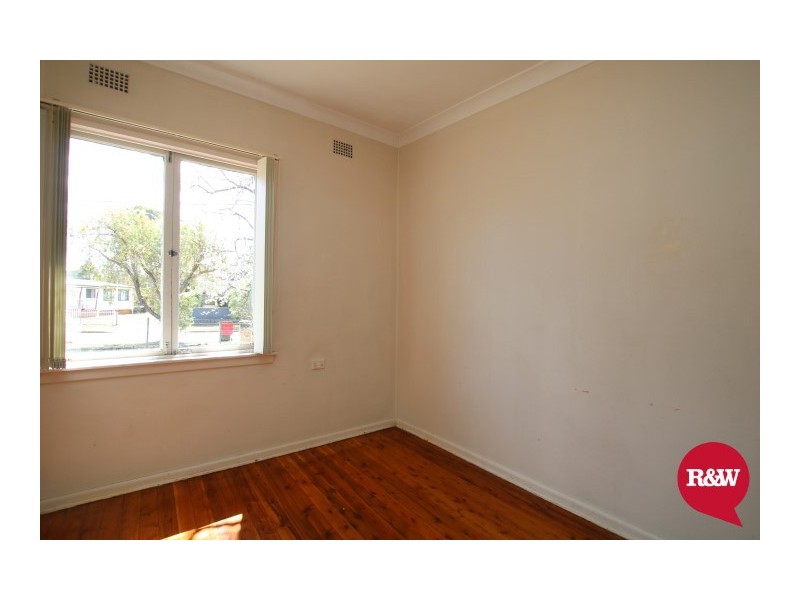 19 Wangaroa Crescent, Lethbridge Park NSW 2770