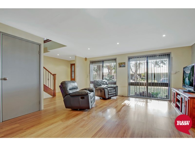 13 Beverly Place, Plumpton NSW 2761