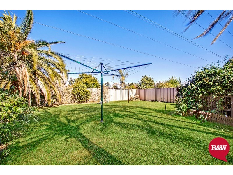 13 Beverly Place, Plumpton NSW 2761