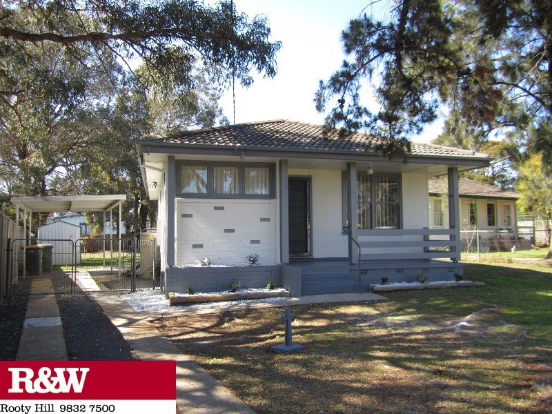 3 TONGA PLACE, Lethbridge Park NSW 2770