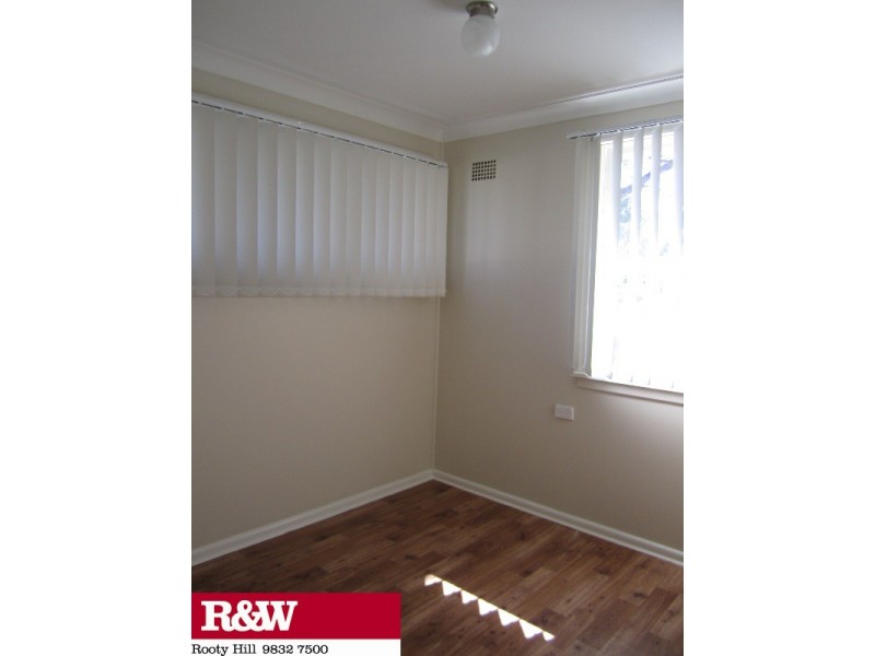 3 TONGA PLACE, Lethbridge Park NSW 2770