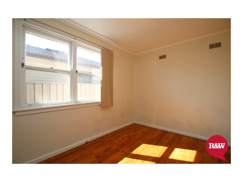 8 Cedar Crescent, North St Marys NSW 2760