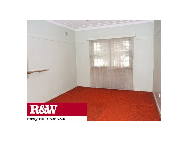 8 MINCHINBURY STREET, Eastern Creek NSW 2766