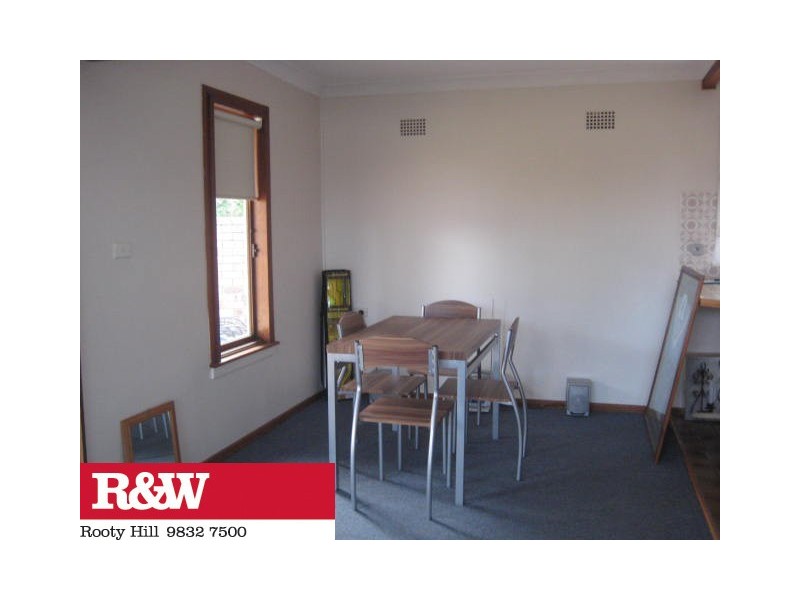 31 MAPLE ROAD, North St Marys NSW 2760