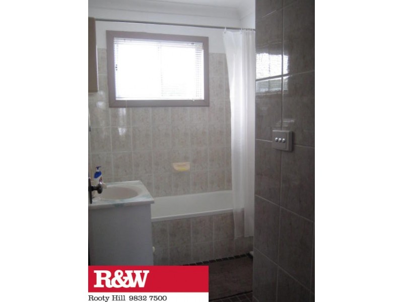 31 MAPLE ROAD, North St Marys NSW 2760