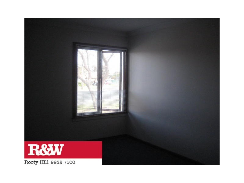 31 MAPLE ROAD, North St Marys NSW 2760