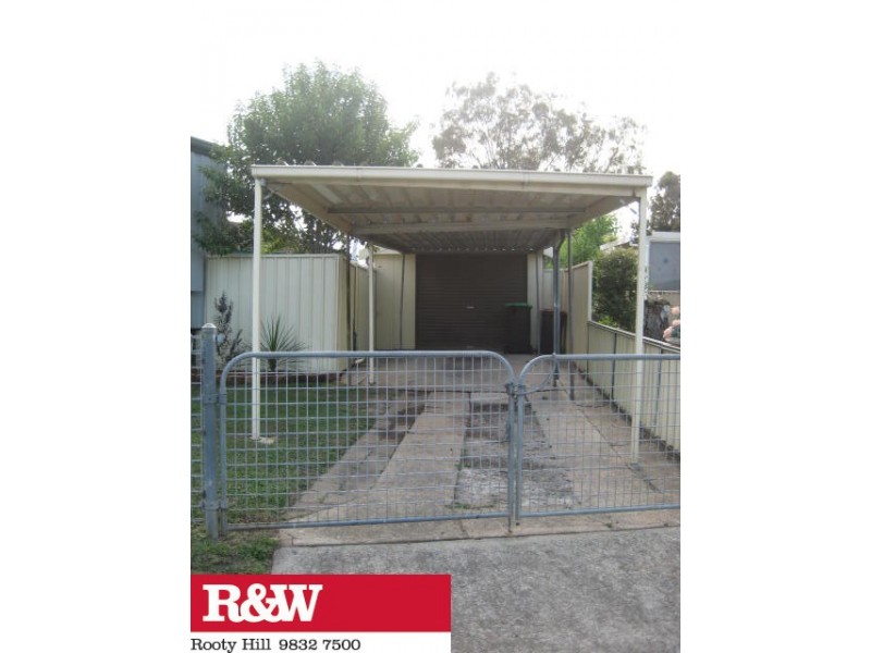 31 MAPLE ROAD, North St Marys NSW 2760