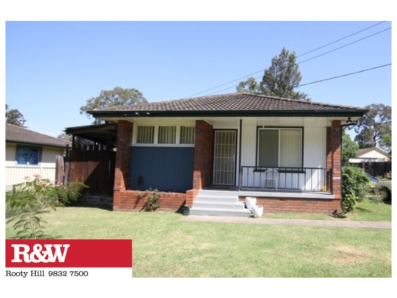 17 FORRESTER ROAD, Lethbridge Park NSW 2770