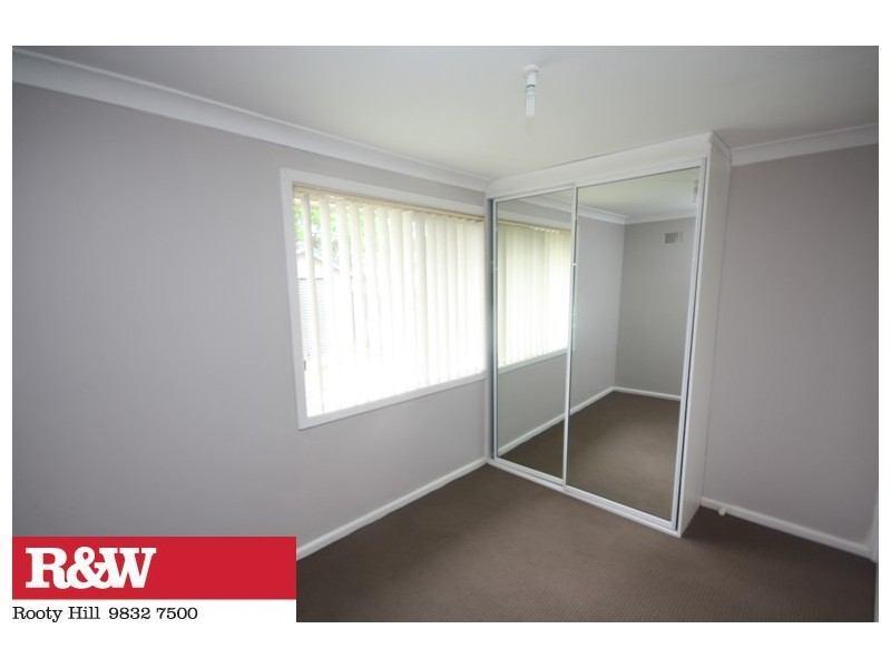 17 FORRESTER ROAD, Lethbridge Park NSW 2770