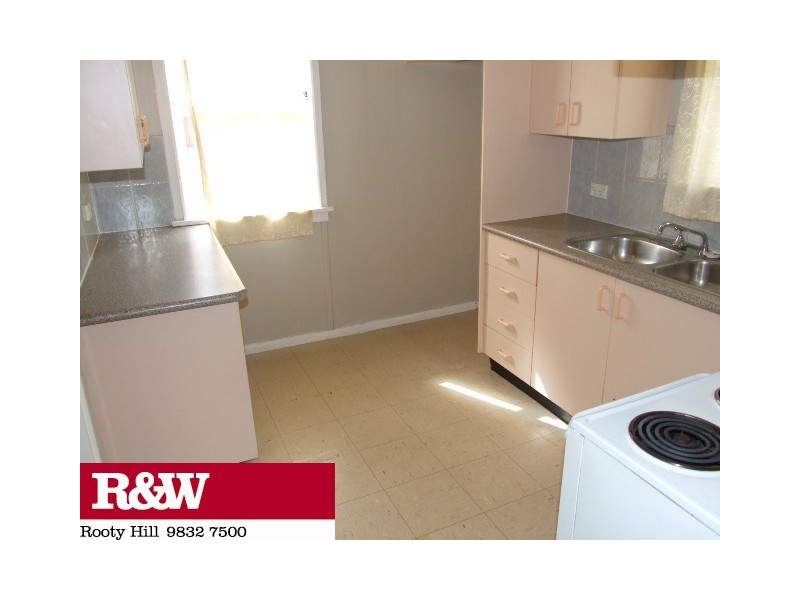 11 ANDERSON AVENUE, Blackett NSW 2770