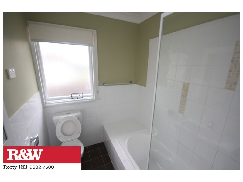 17 MAPLE ROAD, North St Marys NSW 2760