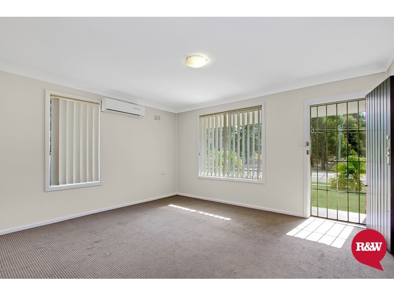 17 Forrester Road, Lethbridge Park NSW 2770