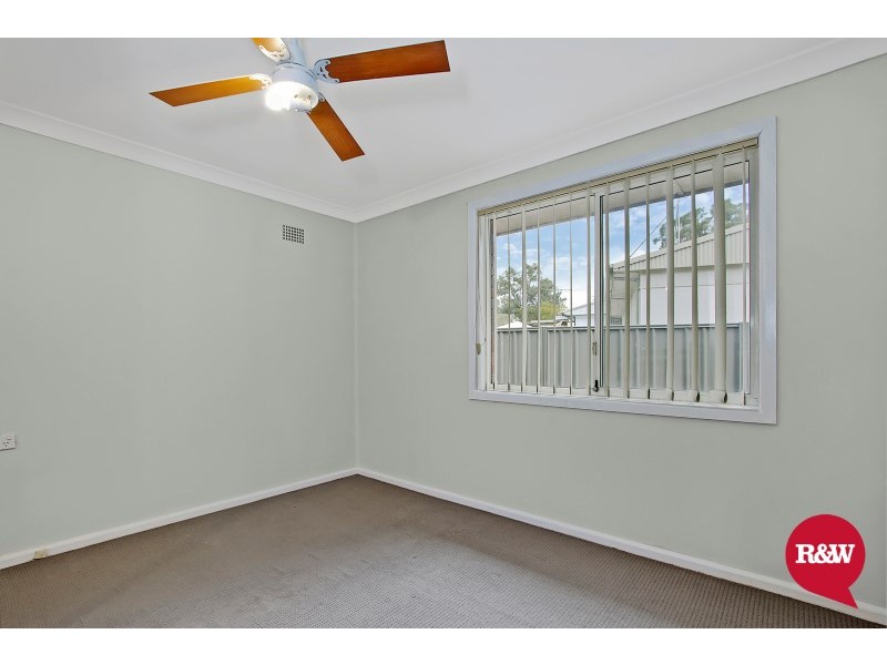 17 Forrester Road, Lethbridge Park NSW 2770