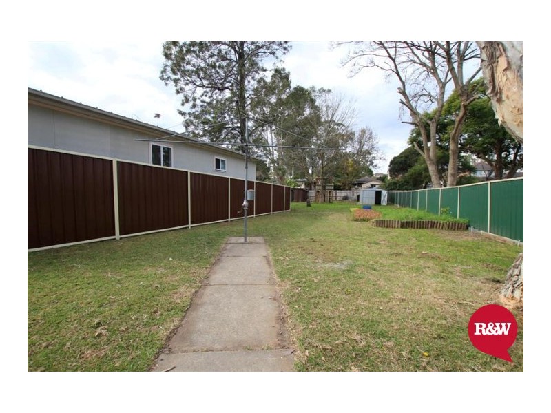 56 Barker Street, Cambridge Park NSW 2747