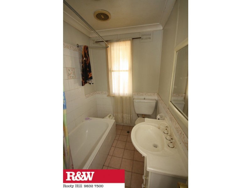 4 PALAU CRESCENT, Lethbridge Park NSW 2770