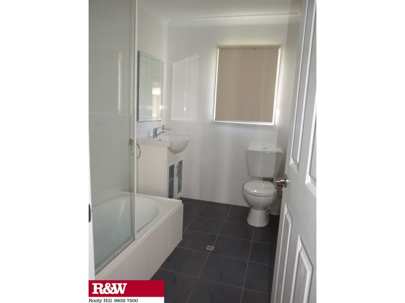 13 MANILA ROAD, Lethbridge Park NSW 2770