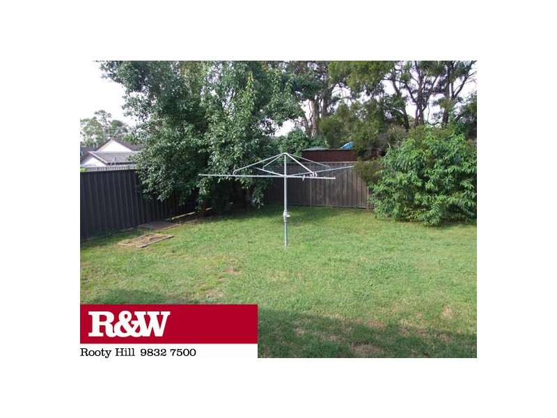 13 MANILA ROAD, Lethbridge Park NSW 2770