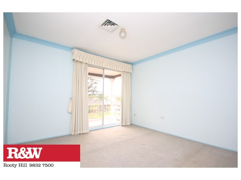 22 JORGENSEN AVENUE, St Clair NSW 2759