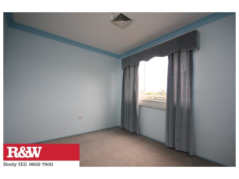 22 JORGENSEN AVENUE, St Clair NSW 2759