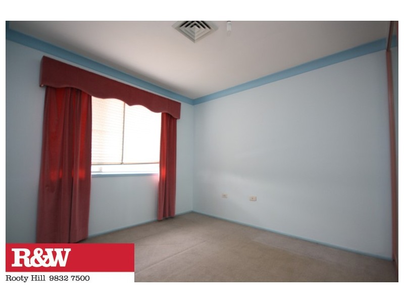 22 JORGENSEN AVENUE, St Clair NSW 2759