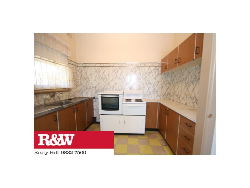 182 CANBERRA STREET, St Marys NSW 2760