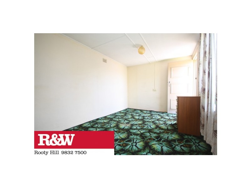 182 CANBERRA STREET, St Marys NSW 2760