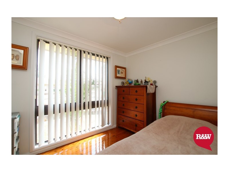 26 Shadlow Crescent, St Clair NSW 2759
