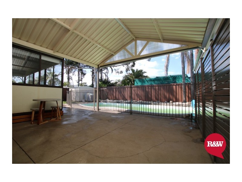 26 Shadlow Crescent, St Clair NSW 2759