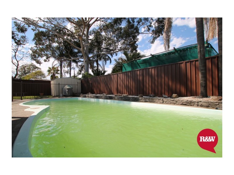 26 Shadlow Crescent, St Clair NSW 2759