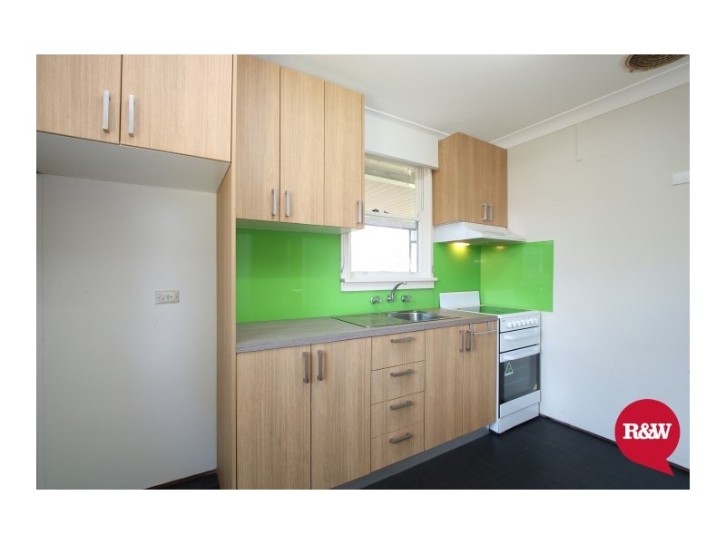 39 Palau Crescent, Lethbridge Park NSW 2770