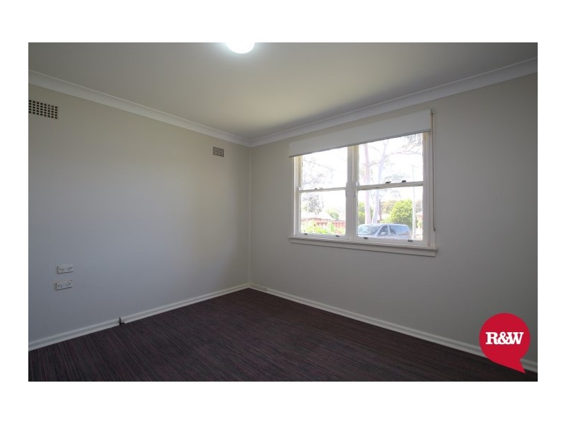 39 Palau Crescent, Lethbridge Park NSW 2770