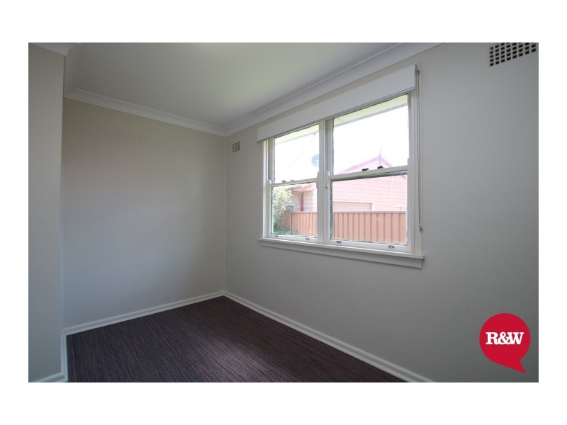 39 Palau Crescent, Lethbridge Park NSW 2770