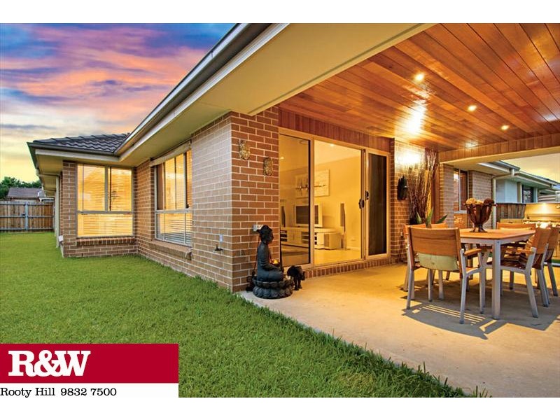 14 CHILTON AVENUE, Oakhurst NSW 2761