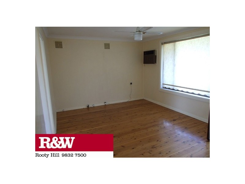 38 WAIKANDA CRESCENT, Whalan NSW 2770