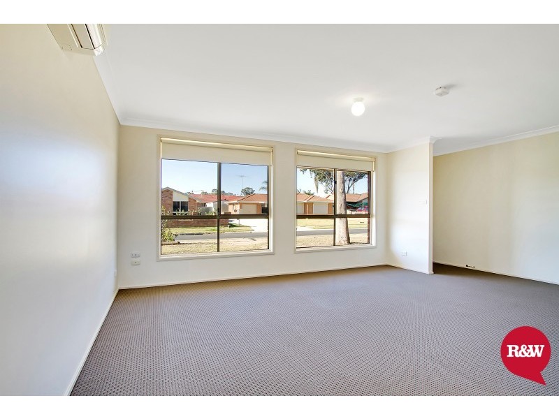 4 Magyar Place, Oakhurst NSW 2761