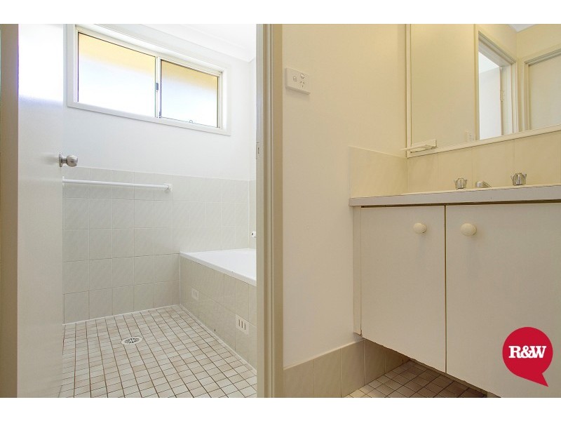 4 Magyar Place, Oakhurst NSW 2761