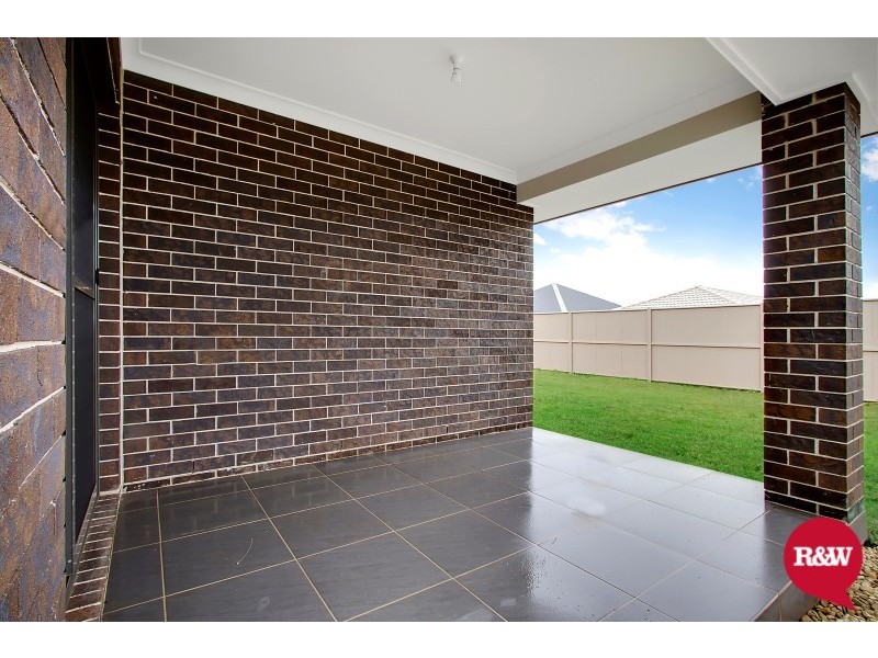 6 Dutton Street, Spring Farm NSW 2570