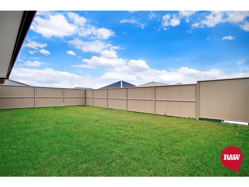 6 Dutton Street, Spring Farm NSW 2570