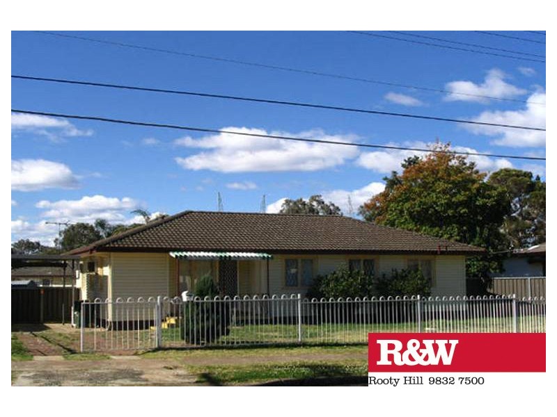 33 MELANESIA AVENUE, Lethbridge Park NSW 2770